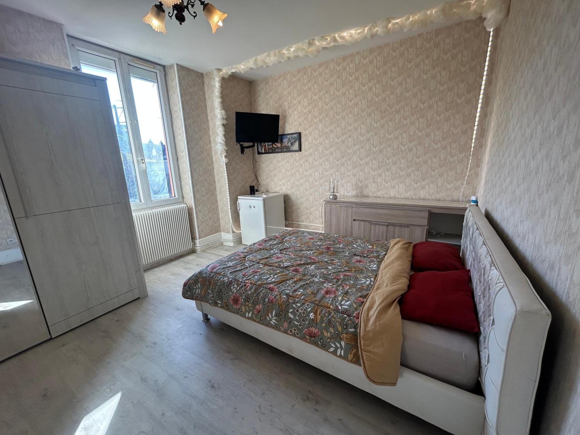 Chambre 3 Montceau-les-Mines Luaran gambar
